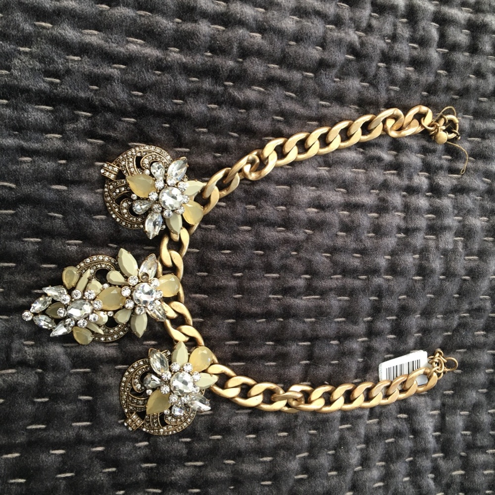 J Crew Jeweled statement necklace. - Picture 6 of 11